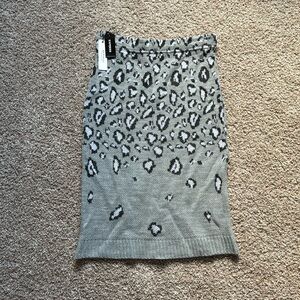 Express size small skirt